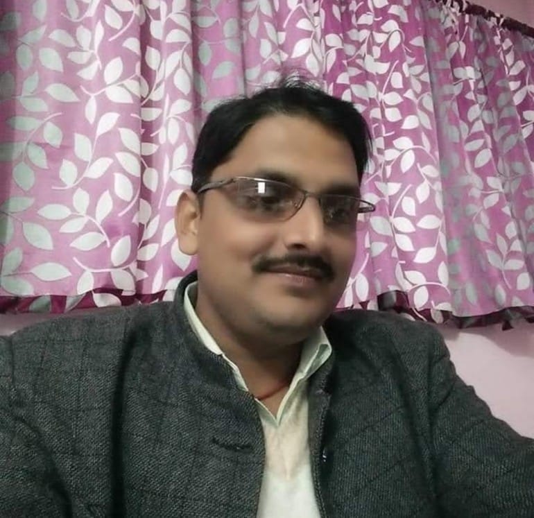 गया के शेरघाटी में पत्रकार पर हमला: रेलवे टिकट दलाली की खबर छापने पर कथित गुंडों ने की मारपीट